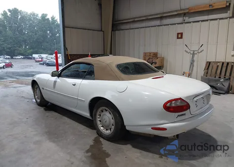 1998 Jaguar Xk8 из США, поврежденный, VIN SAJGX2246WC024074